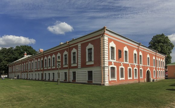 1. Музей находится в центре