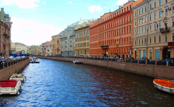 Отдых в Санкт-Петербурге летом