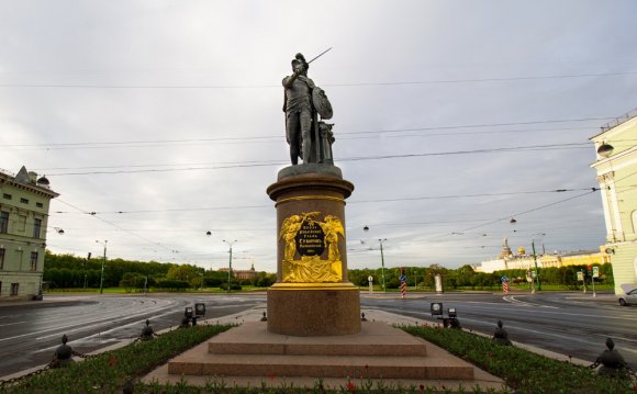 Памятник А.В.Суворову на