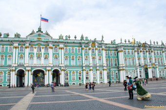 Дворцовая площадь в Санкт-петербурге