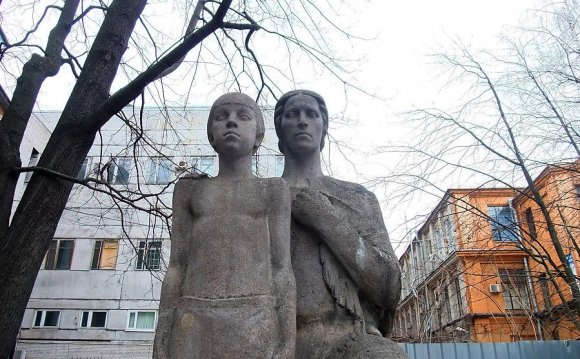 Памятники Санкт-Петербург